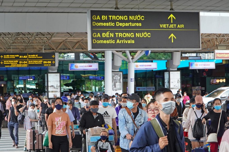 Tăng cường phòng dịch Covid-19 ở sân bay Tân Sơn Nhất