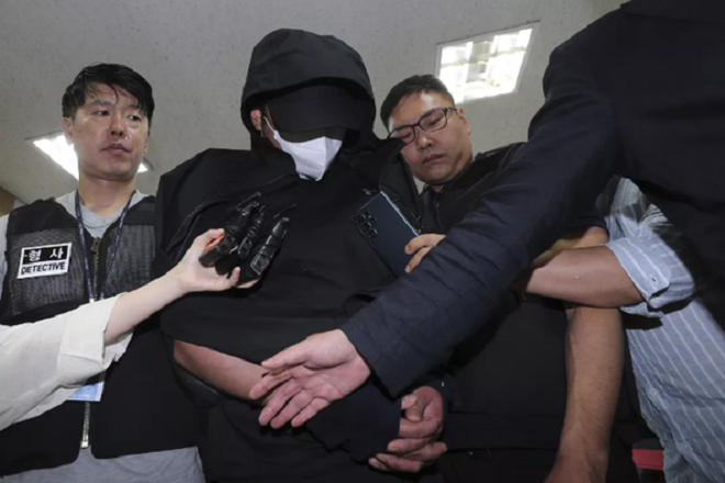 Người mở cửa thoát hiểm máy bay ở Hàn Quốc đối diện mức án 10 năm tù